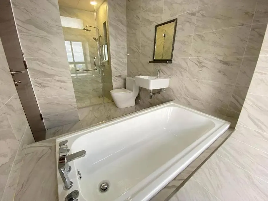 Emerald Prestige Suite Melakatown Seaview Cityview Free Parking Netflix 0*, Malacca Malaysia